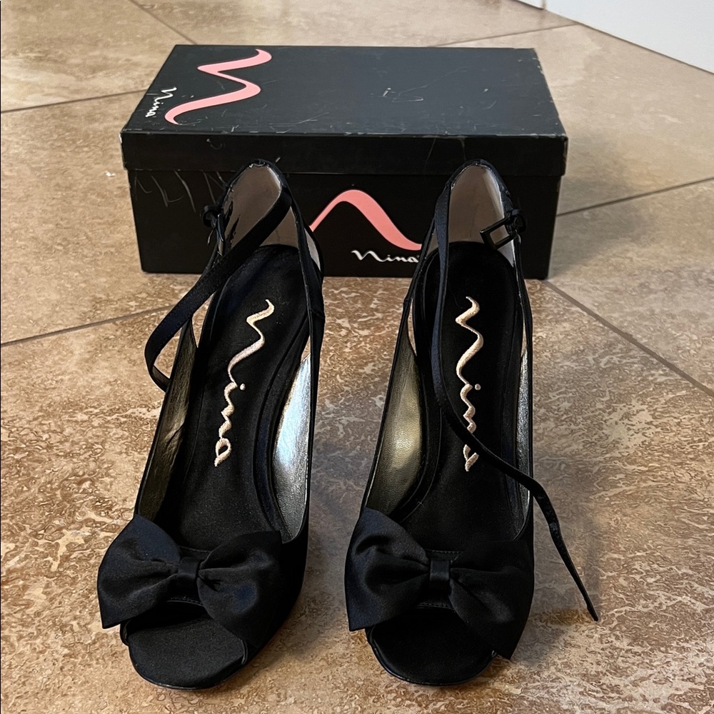 Nina Elegant Black Heels with Bow Accent
